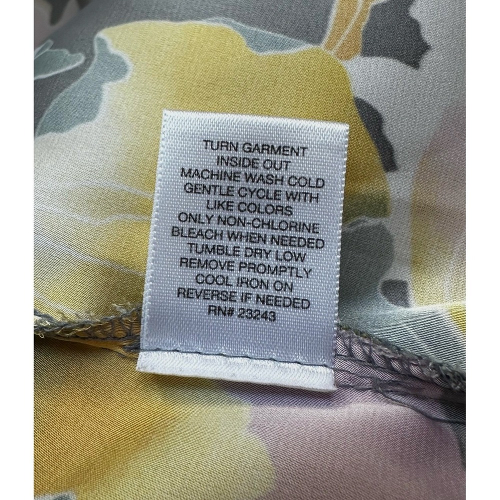 NY&Co 7th Avenue Blouse Womens Medium Floral Short Sleeve Back Zip Grey Yellow - Picture 11 of 13
